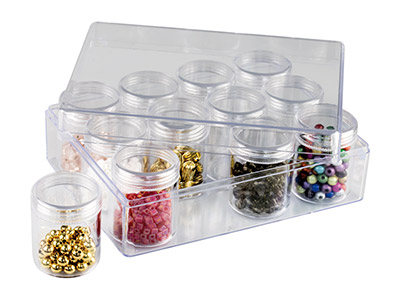 Set Aus 12 Großen Durchsichtigen Behältern Zur Perlenaufbewahrung In Einer Transparenten Box - Standard Bild - 1